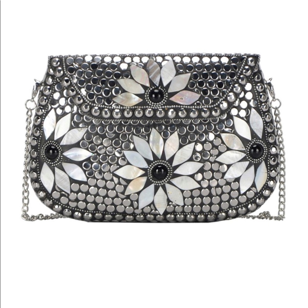 NWT! Antik Kraft Amoli Clutch